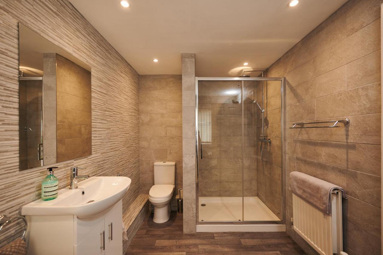 Sea Gem- Beautiful Family Home With Stunning Sea Views & Garden 텐비 외부 사진