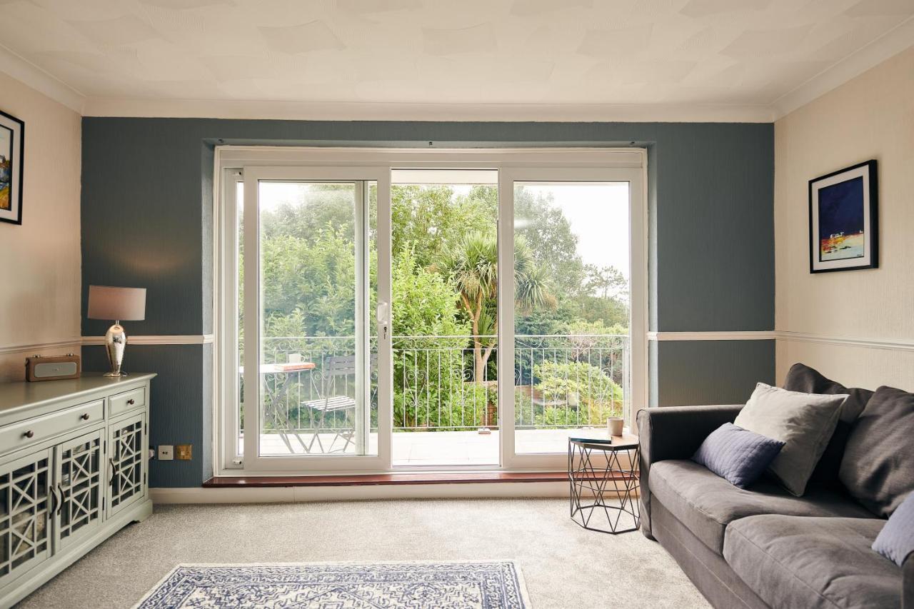 Sea Gem- Beautiful Family Home With Stunning Sea Views & Garden 텐비 외부 사진