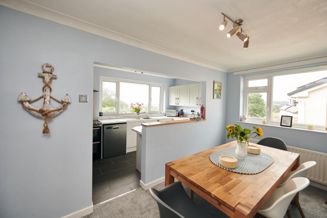 Sea Gem- Beautiful Family Home With Stunning Sea Views & Garden 텐비 외부 사진