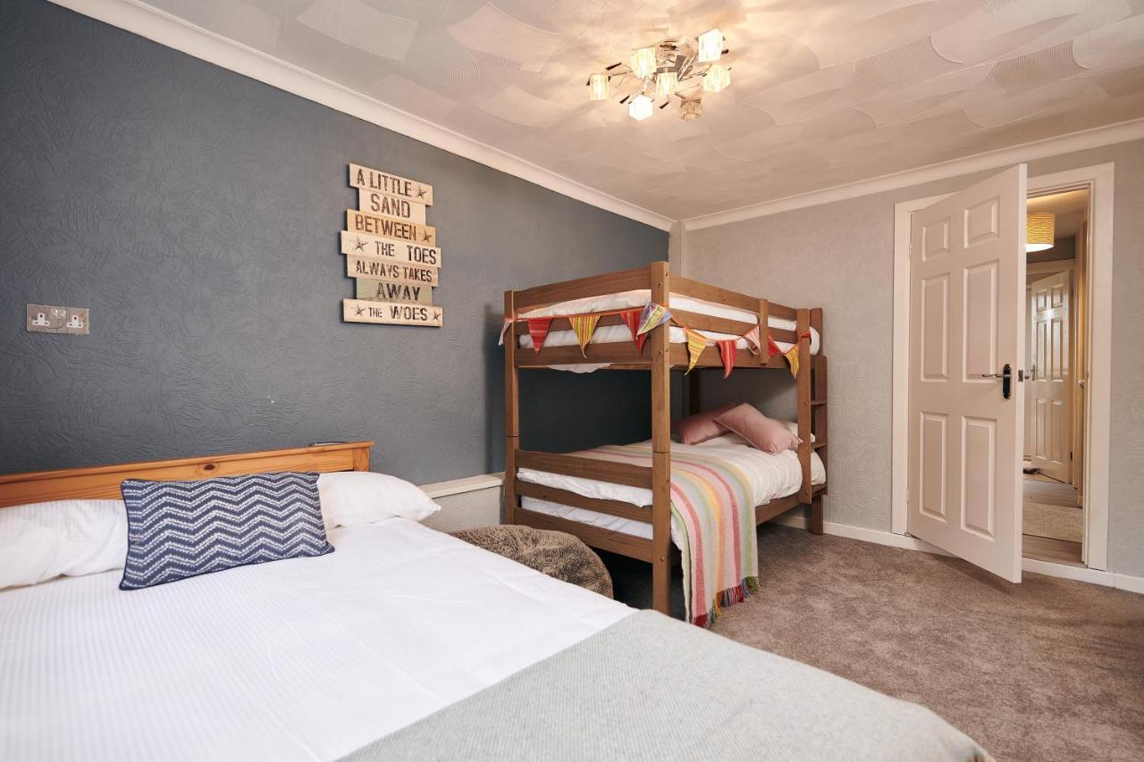 Sea Gem- Beautiful Family Home With Stunning Sea Views & Garden 텐비 외부 사진